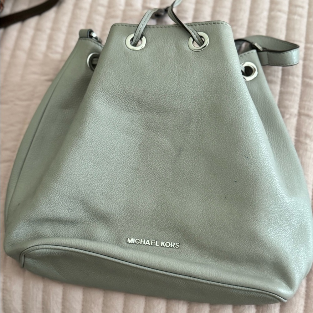Michael Kors Jet Set Leather Bag